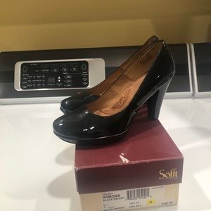 Women’s Sofft brand black patent heels size 8.5